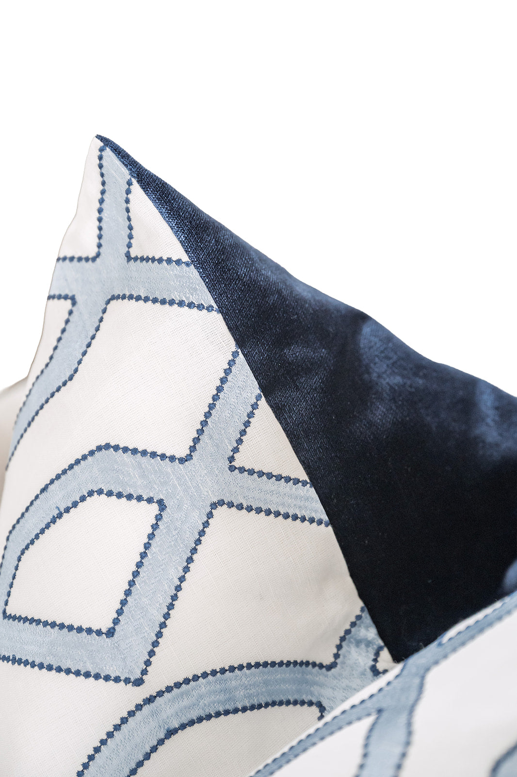 Harbor Club Pillow Cover